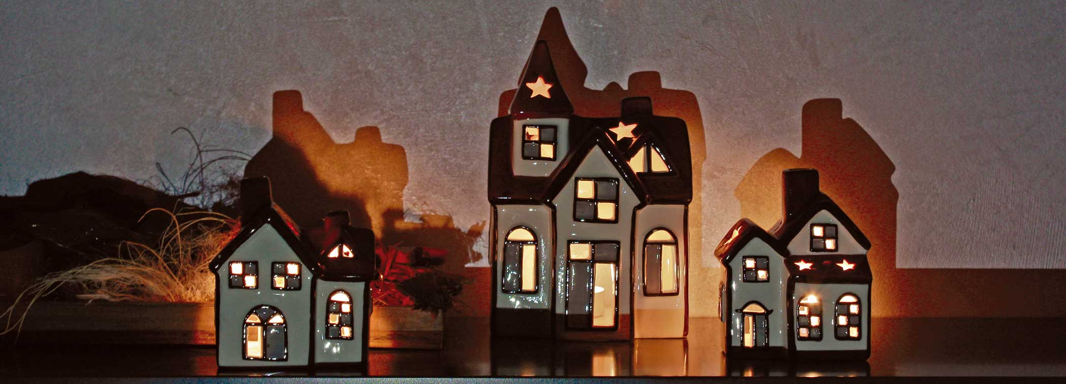 Weihnachts-Topseller: Lichthäuser aus Keramik